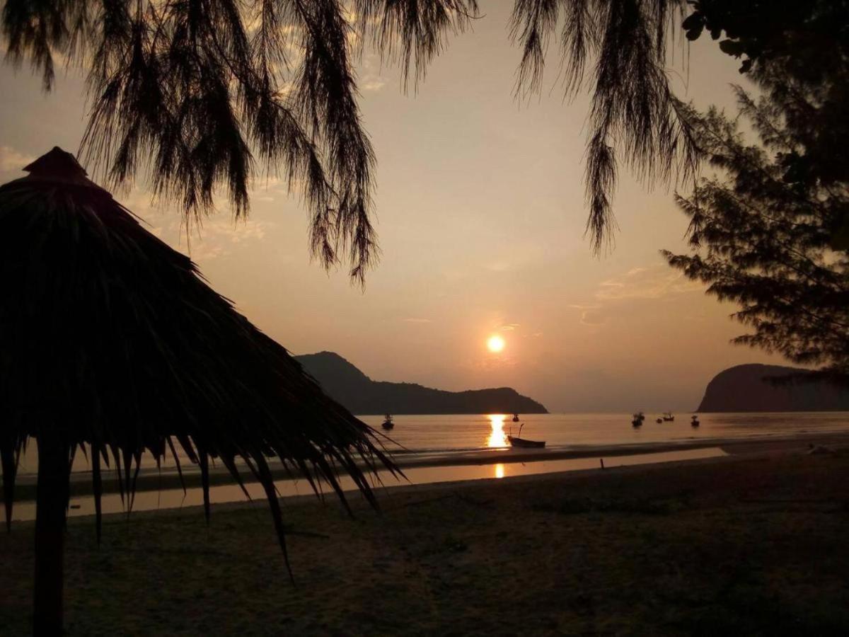 Blue Beach Resort Baanphakrimlay Exterior foto